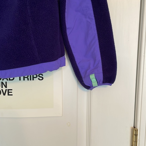 The North Face Women’s Purple Jacket Size XS - Picture 7 of 8